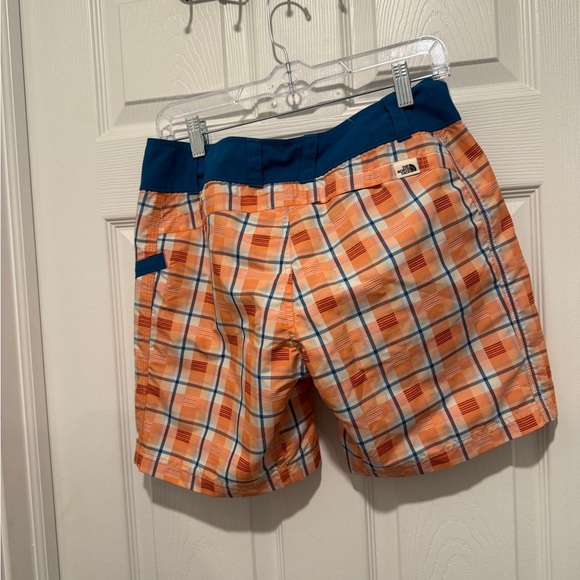 NWT The North Face Women's Board Shorts “July Buy” Size 4. - Picture 3 of 8